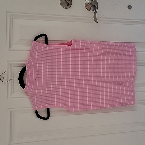 Talbots Sleeveless Sweater - NWT Petite Med. - Picture 2 of 4